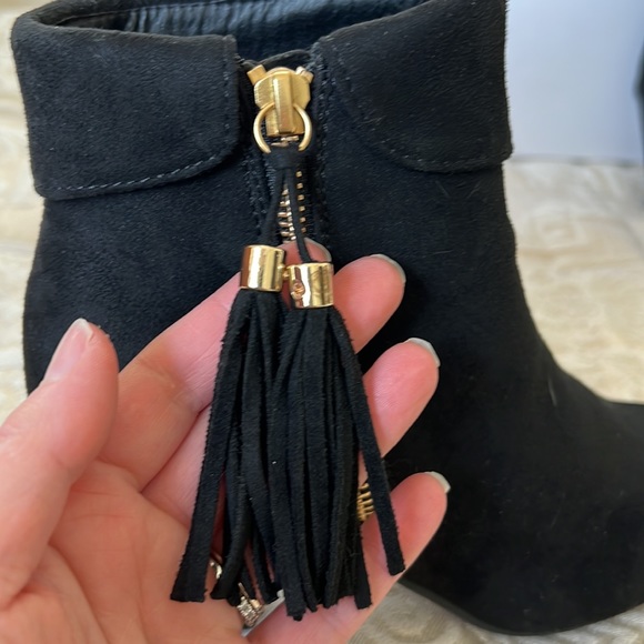 Report Footwear “Moriah Black” size 6.5 (runs small) - Picture 4 of 6